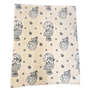 Strawberry Shortcake Custard Plush Throw Blanket 50x60 Cream Floral 2025